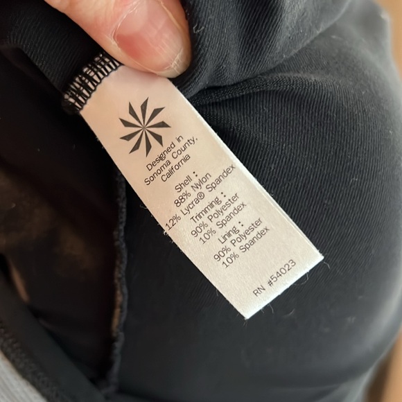 Athleta Work out tank top - size medium - Picture 6 of 7